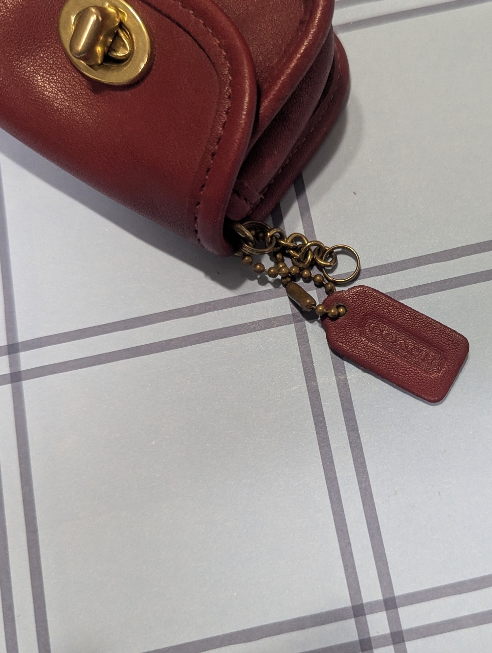 Vintage Coach Red Leather Mini Purse Bag Key Pouch Gold Turnlock City - Picture 2 of 7